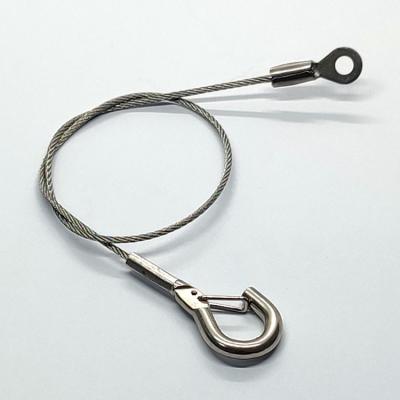 中国 Stainless Steel Wire Rope Eyelet Fittings With Hanging Hook Tools Safety For Outdoor Lights 販売のため