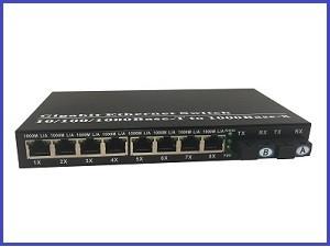 China Unmanaged 8 Ports Gigabit Ethernet Switch with 8 * 1000M Rj45 + 1 * 1000M FX for sale