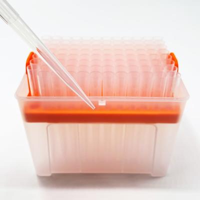 China Medical Laboratory Sterile Polypropylene Pipette Tips 1000uL For Liquid Handling en venta
