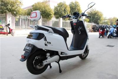 Chine Limitation de vitesse électrique adulte puissante du scooter 25km/H de la route 3000W à vendre