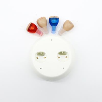 Chine Hot selling CIC hearing aid with charging case mini invisible rechargeable cic hearing aid audifonos RED BLUE à vendre