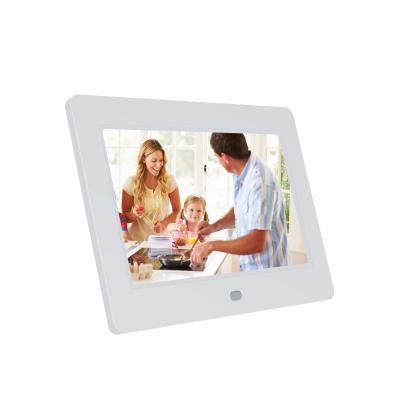China 7 inch LCD Digital Photo Frame 1024x600 IPS Screen Adjustable Brightness for sale