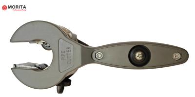 China Zinc Alloy Ratchet Pipe Cutter 6 - 23mm And 8 - 29mm Durable Plastic Handle Gcr15 Blade for sale