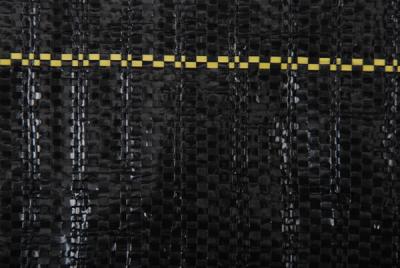 China Tela tejida ultravioleta anti negra de la cubierta de tierra, estera de la mala hierba para el jardín en venta