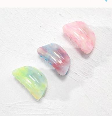 China 2022 Iridescent Hair Clip Women Hair Claw Shaped Like A Seashell for sale