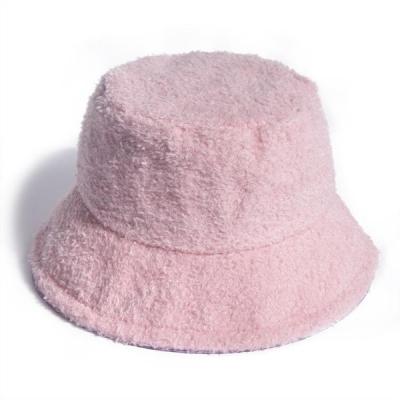 China Felpa caliente Fuzzy Plain Bucket Hat de Sherpa de la moda del sombrero del cubo de la piel de los sombreros peludos versátiles del cubo en venta