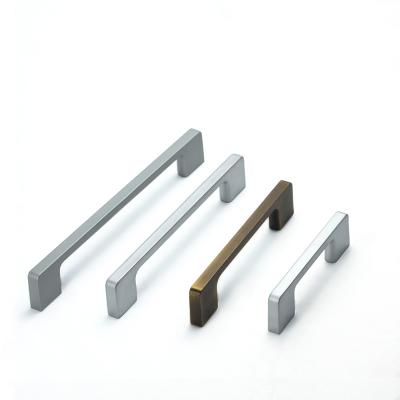 China OEM 96mm Aluminium Alloy Kitchen Cabinet Handles for sale
