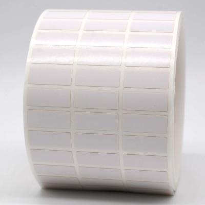 China 20 mmx8 mm 1 mil Thermal Transfer Roll Labels Wit Mat Label Voor 3 rijen Te koop