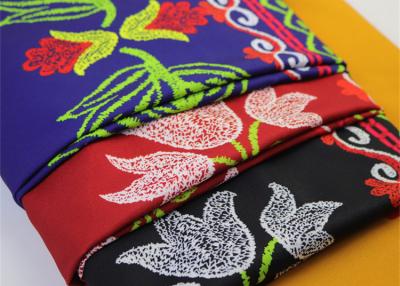 Chine Fleur colorée jaune rouge bleue de tissu imprimée par Digital de polyester pour le vêtement à vendre