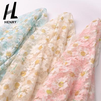 Китай Шнурок ODM напечатанный картиной вяжет ткань сетки для одежды женщин продается