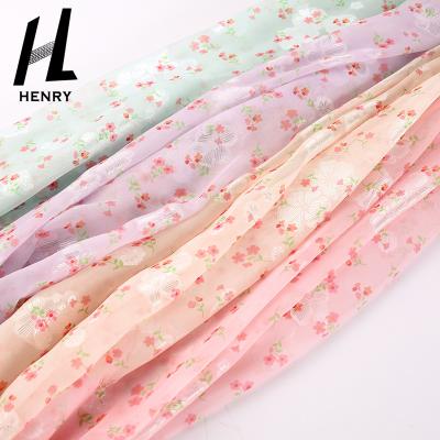 Chine Mousseline de soie de Mesh Soft Tulle Fabric Polyester de mode pour des robes de mariage à vendre