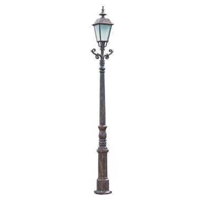 China Garden / Street Cast Iron Light Pole Round Base Lantern On Top European Style for sale