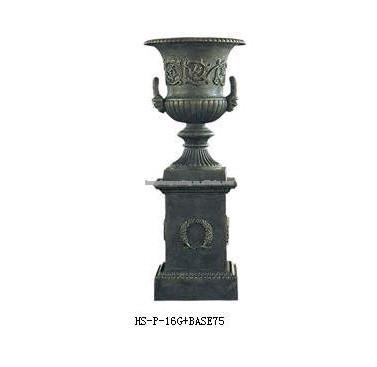China Decorative Ornamental Iron Parts Antique Cast Iron Flower Pot Garden Urn for sale